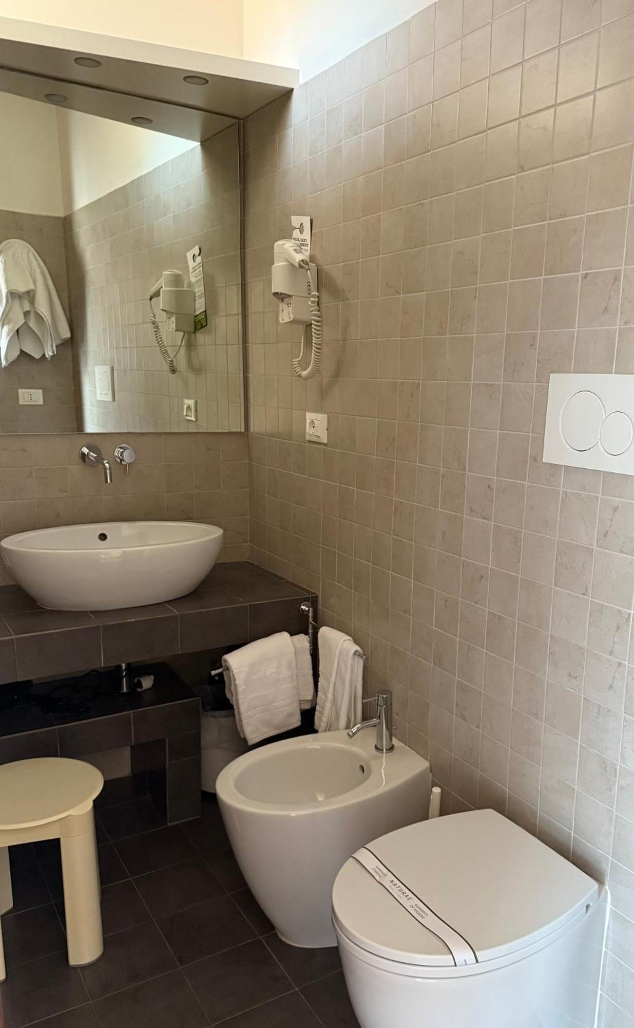 Hotel Sabrina 3*