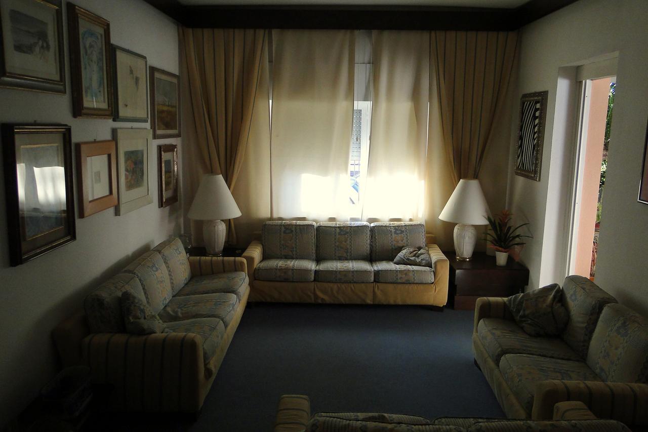 Sabrina Hotel